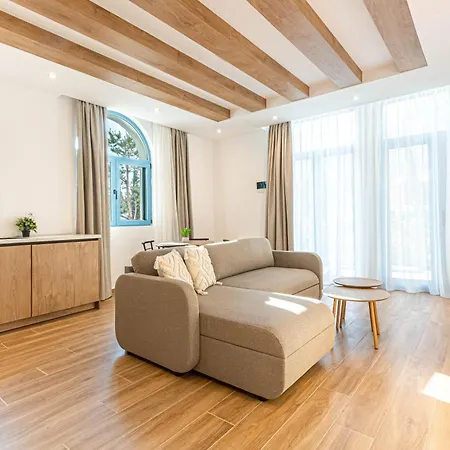 Santorini Dream 3 W Parking, Kitchen And Sunset View - Drymades Apartmán *